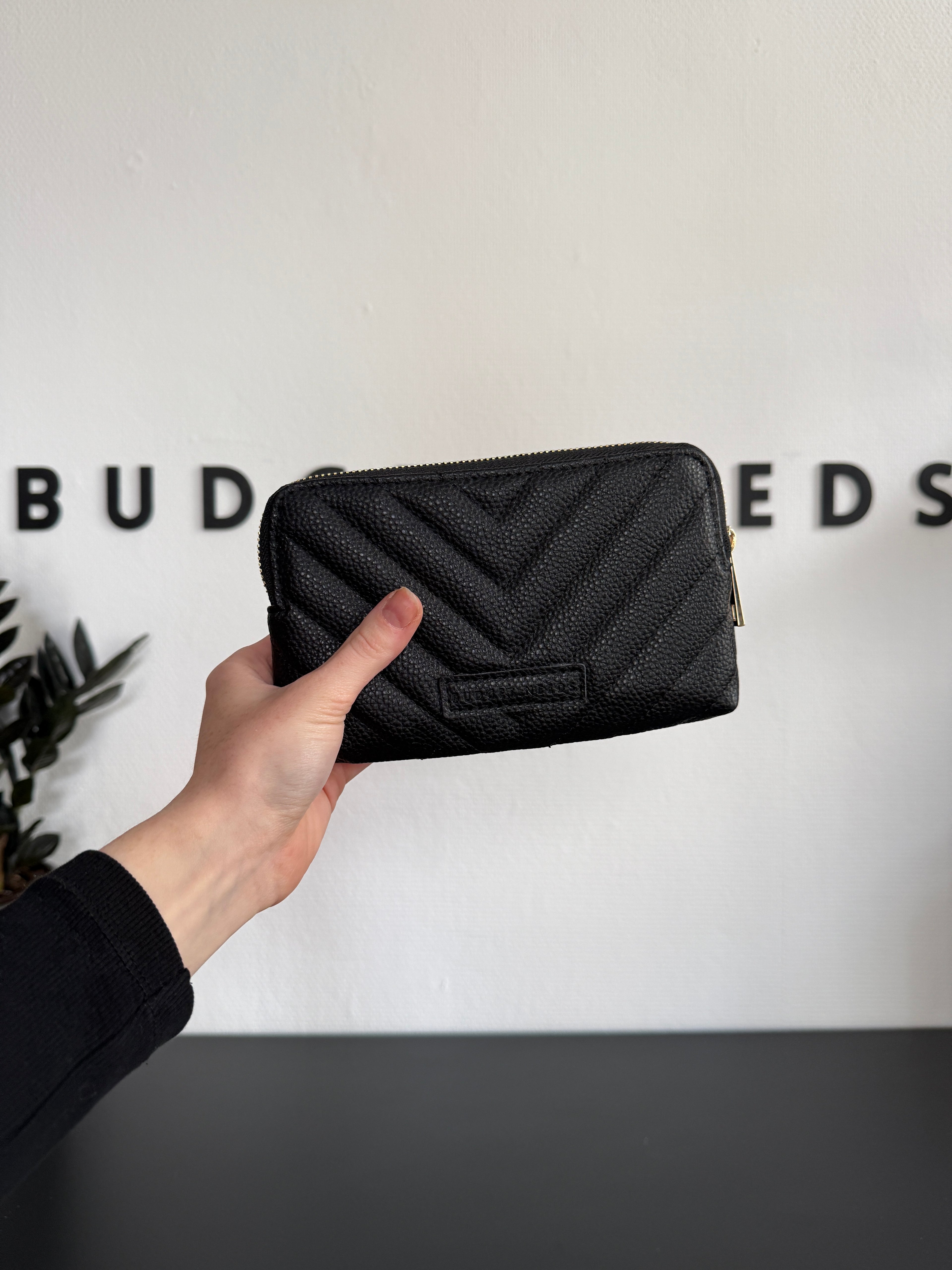 Zipper Pouch