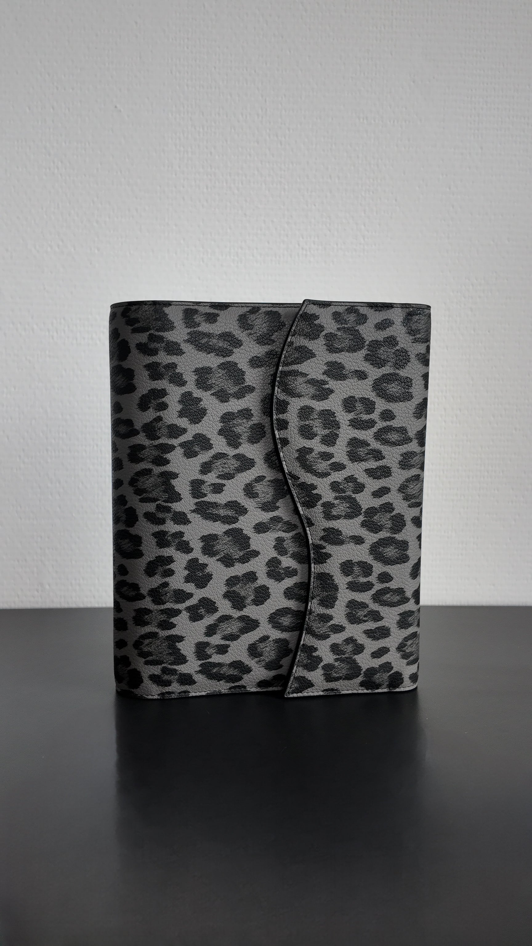 Ringbuch A5 Flap Line | Reduzierte Kollektion