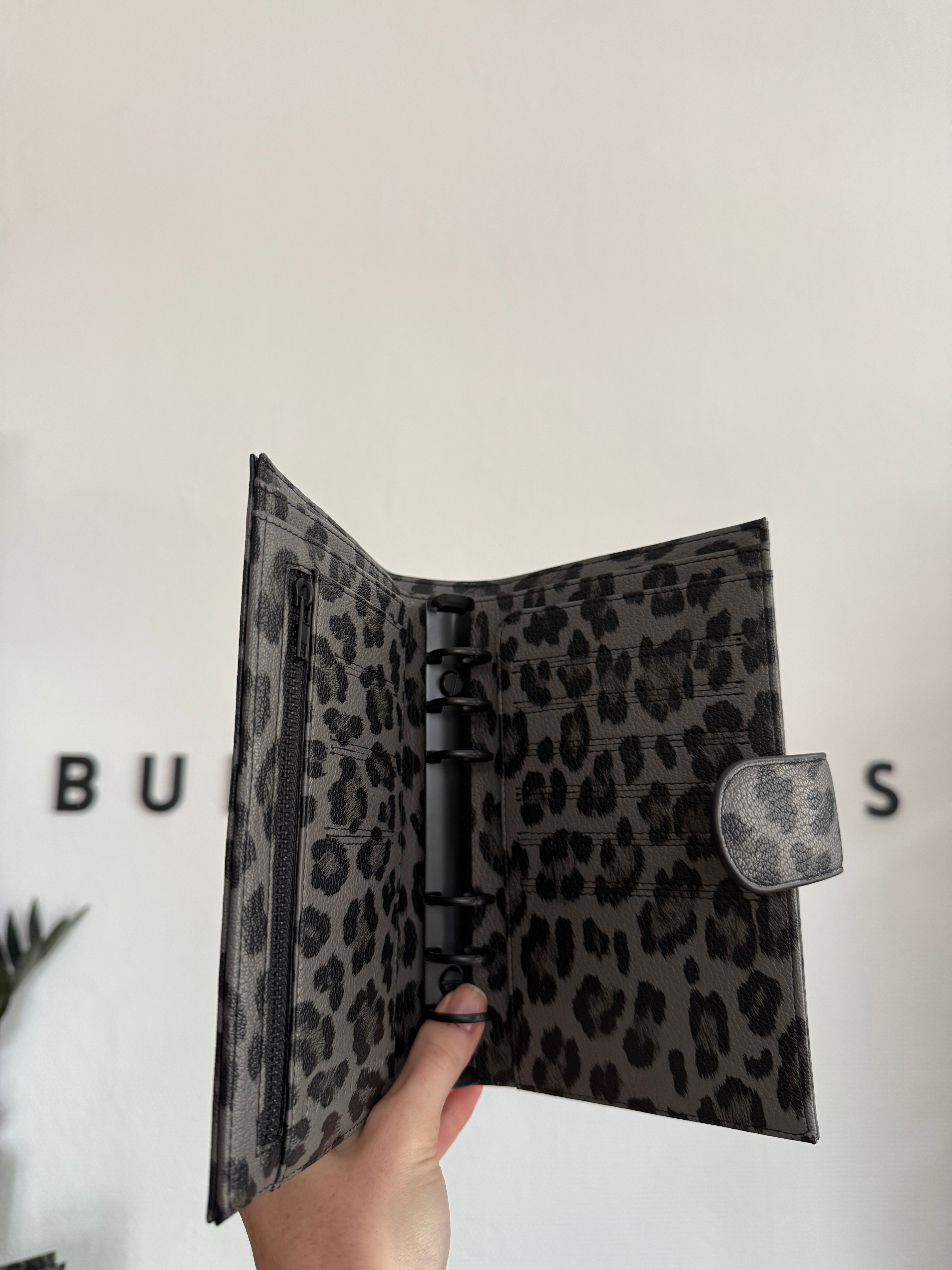 Leo Collection A6 ring binder