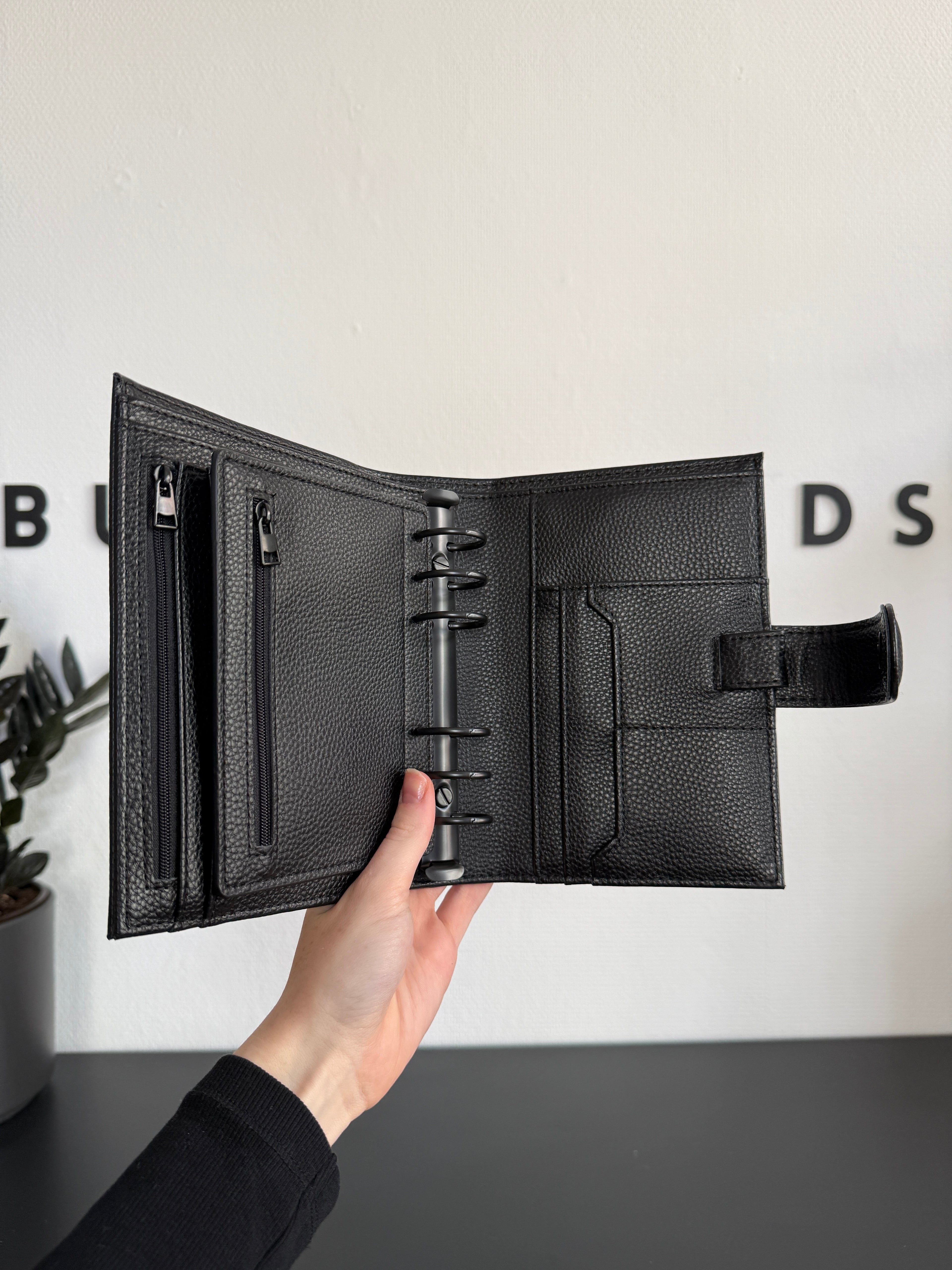 All Black Ring Binder 3.0