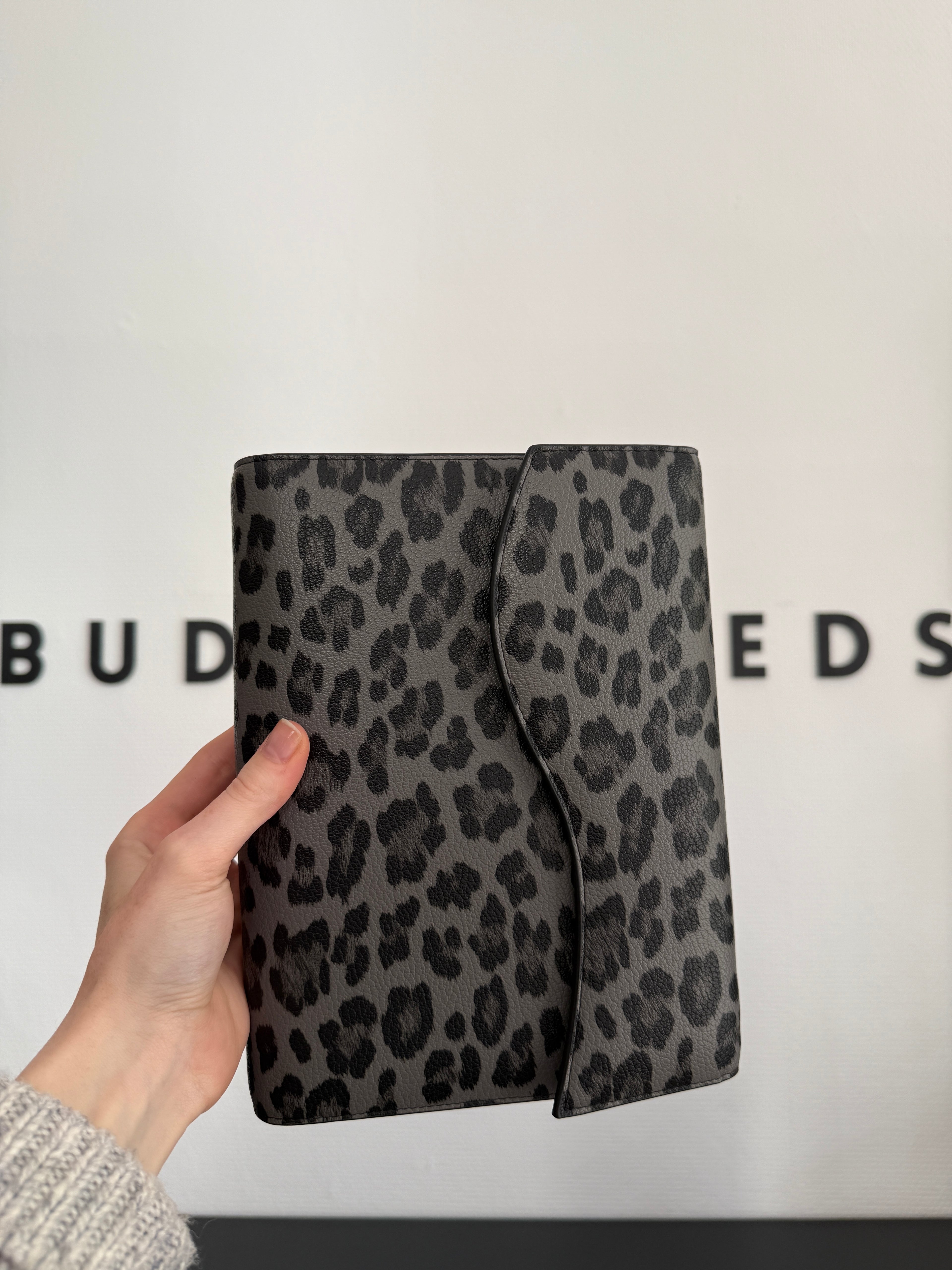Leo Collection A5 ring binder