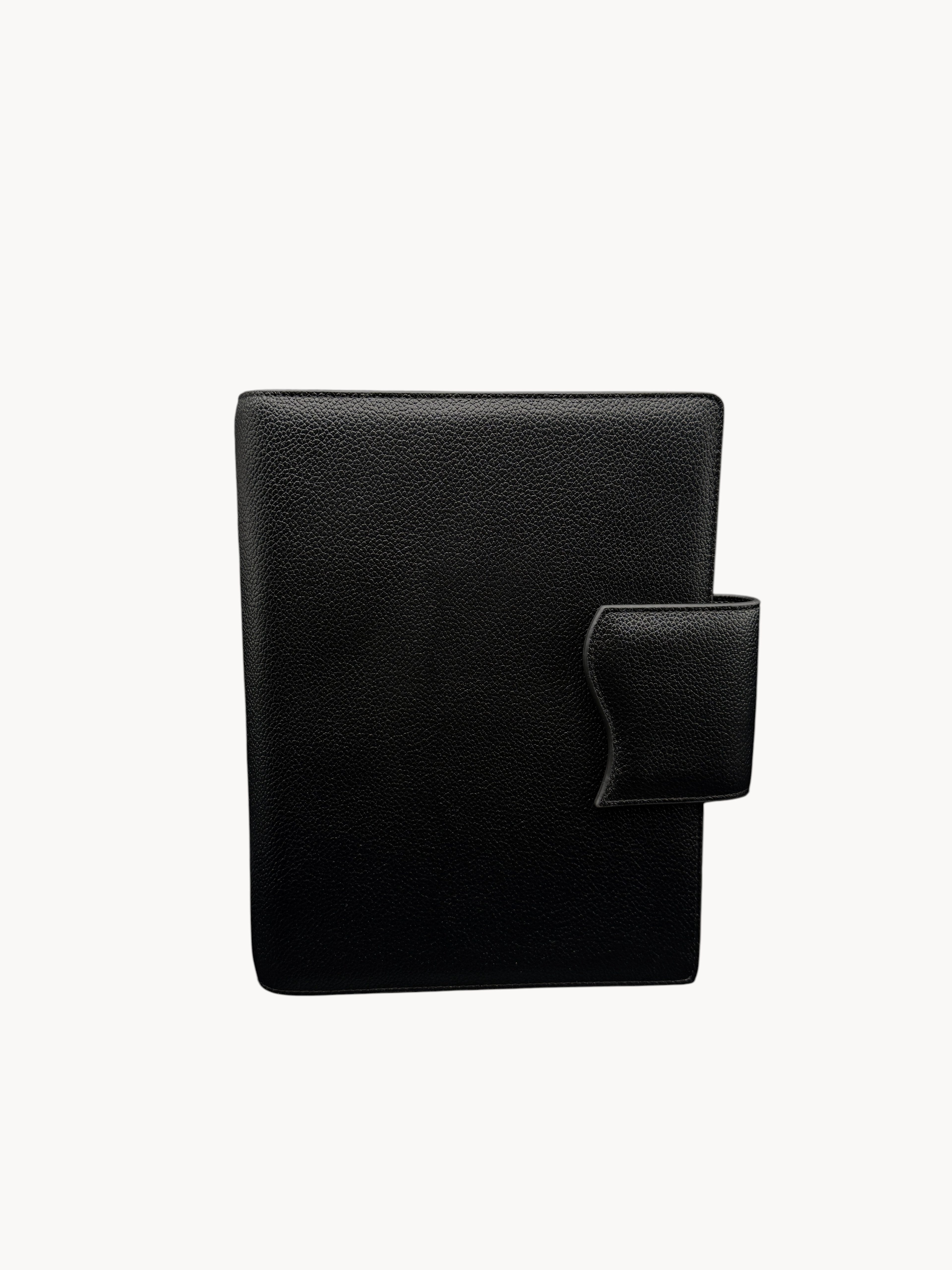 BUDGETNEEDS ™ A5 black ring binder with a magnetic flap closure and minimalist textured finish
