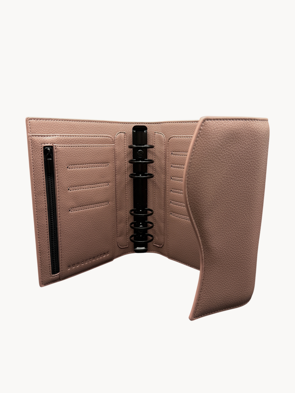 BUDGETNEEDS ™ A6 FlapLine ring binder in dusty pink with matte black hardware, magnetic closure, and card slots.