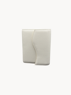 BUDGETNEEDS ™ A6 FlapLine ring binder in off-white textured leather with a magnetic flap closure