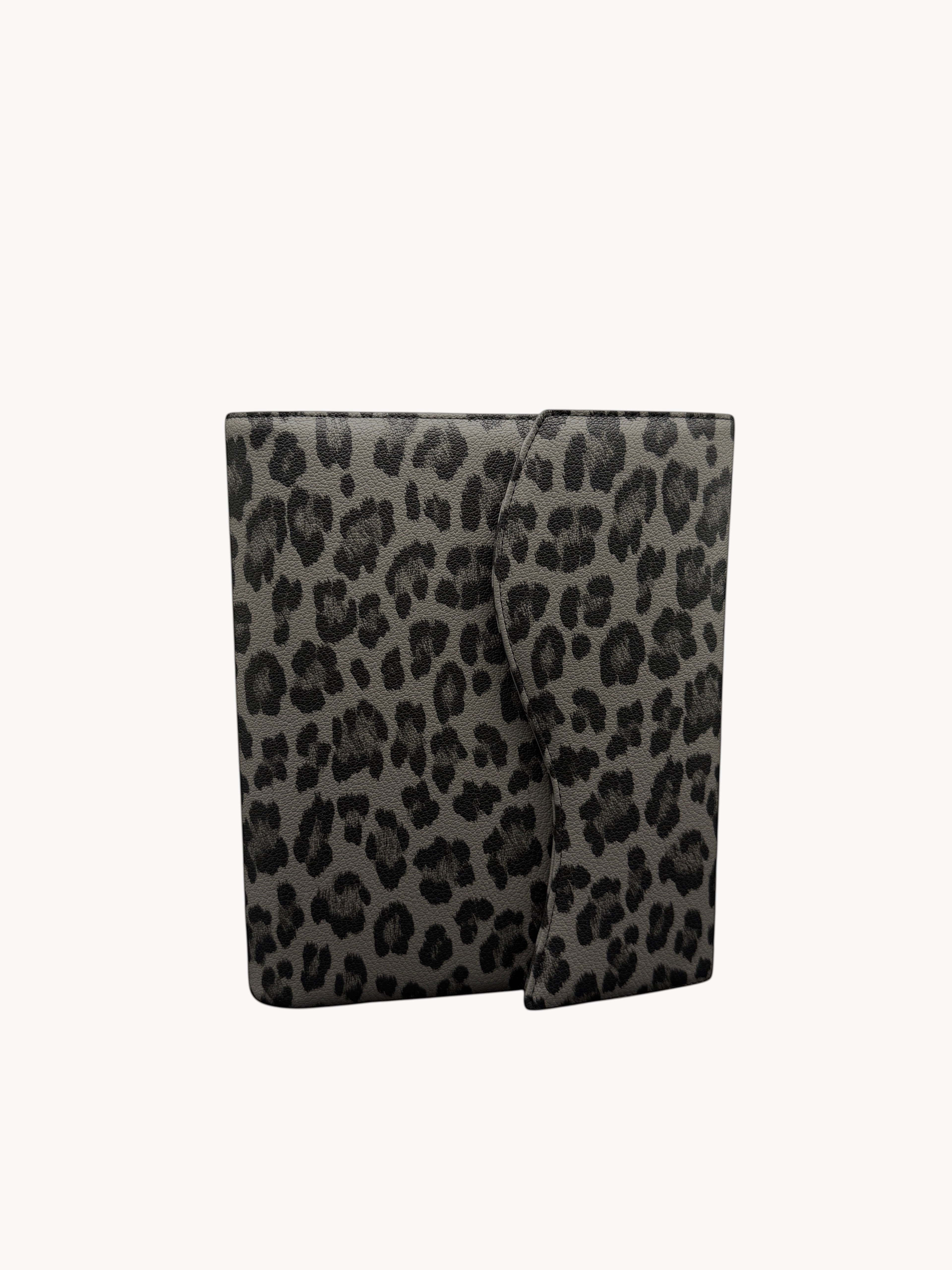 BUDGETNEEDS ™ A5 FlapLine ring binder in a grey and black leopard print pattern with a sleek minimalist design.