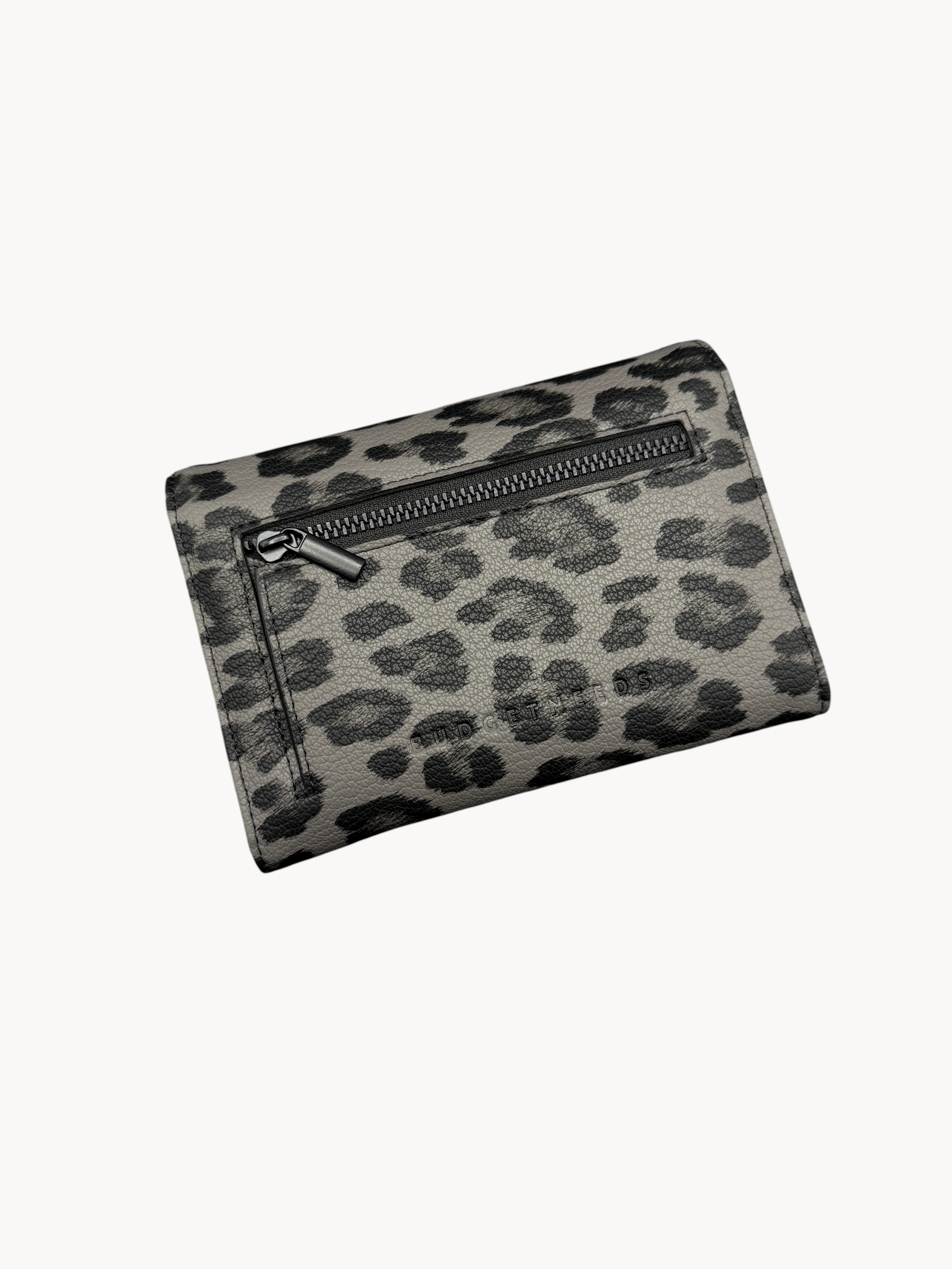 BUDGETNEEDS ™ Midi Wave wallet in grey leopard print with a zippered back pocket on a plain background